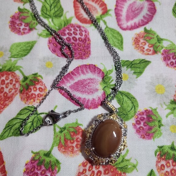 Oregon Chocolate Caramel Opal Pendant - Picture 3 of 10